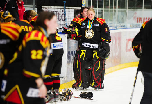 Ellen Wilhelmsson, målvakt, Brynäs, gråter. Depp, ledsen