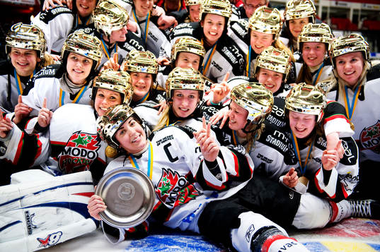 Modo vann SM-finalen med 0-1. Lagkaptenen Erika Grahm, i