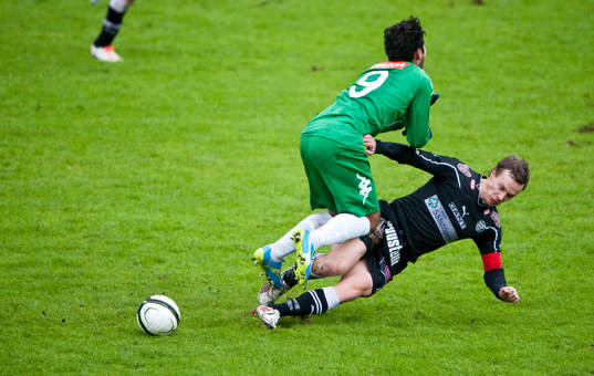Sebastian Castro-Tello, Hammarby flyger över Jarko Hurme,