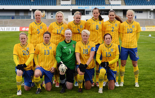 Startelva, lagbild, bakre raden från vänster, Caroline