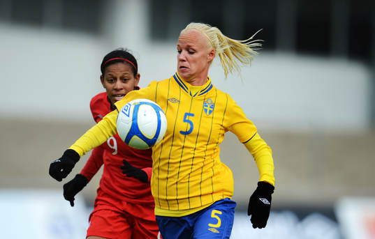 Caroline Seger, Sverige