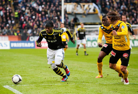 Martin Kayongo Mutumba, AIK, avancerar framåt