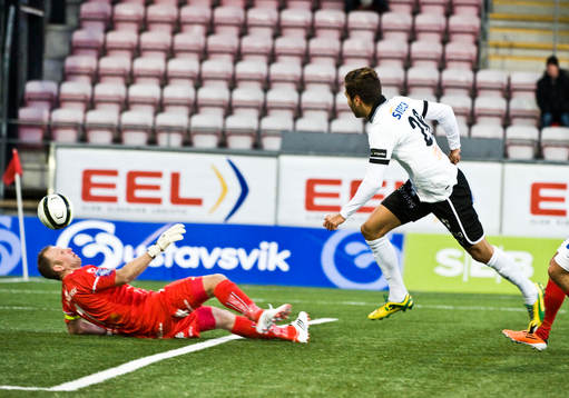 William Atashkadeh, Örebro gör 2-3 på Henrik Gustavsson,
