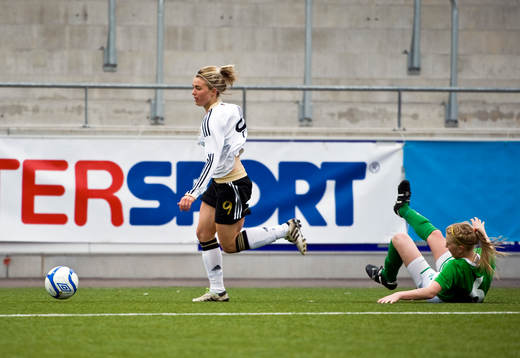 Sandra Starke, Tyskland och Nicole Connolly, Nord Irland