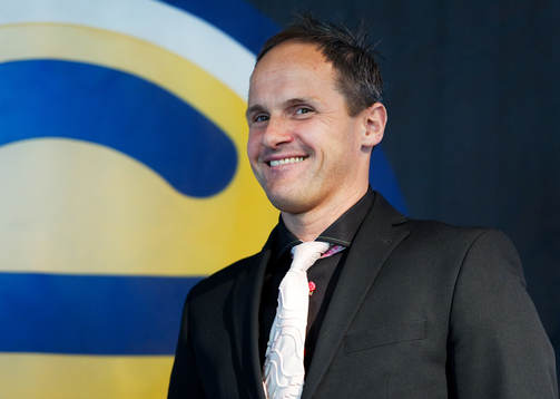 Azrudin Valentic, tränare, Assyriska