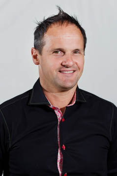 Azrudin Valentic, tränare, Assyriska