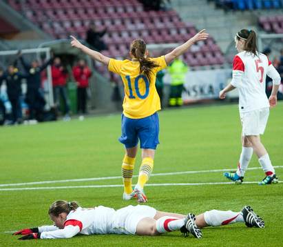 1-3 Elin Rubensson, Sverige, gör mål, jubel