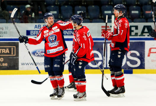 Borås, jubel. Stannar kvar i Allsvenskan trots förlust