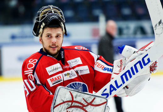 Jonatan Bjurö, målvakt, Borås, tackar publiken