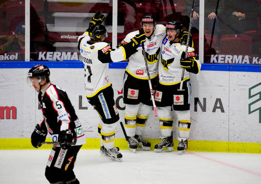Broc Little, Västerås har gjort 0-3. Jubel