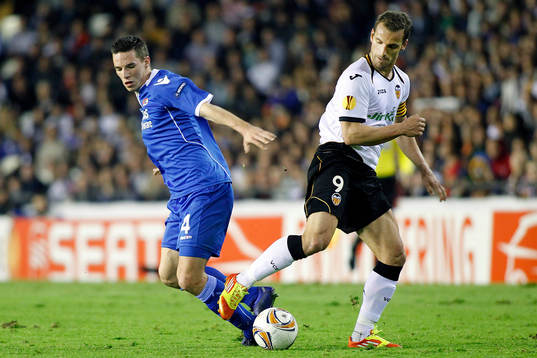 Nick Viergever, AZ och Roberto Soldado, Valencia