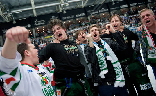 Stort jubel när Rögle spelat sista matchen och är klara