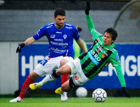 Mattias Mete, Åtvidaberg, stoppar Romário Pereira