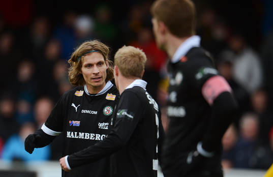 Tobias Grahn, Örebro styr och ställer lite