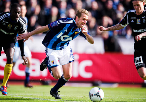 Peter Nymann Mikkelsen, Djurgården, jagar bollen