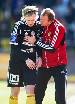 Emil Forsberg, Sundsvall, går av planen skadad