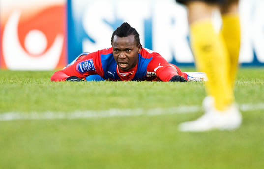 Fotboll, allsvenskan, Helsingborg. May Mahlangu