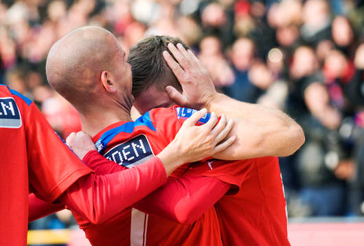 2-1 Alfred Finnbogason, Helsingborg, grattas av Mattias