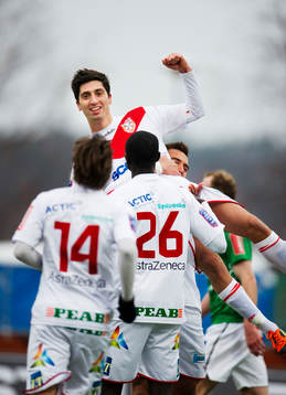 Nahir Besara, Assyriska, jubel