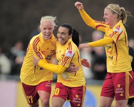 Caroline Seger och Marta, Tyresö (jubel)