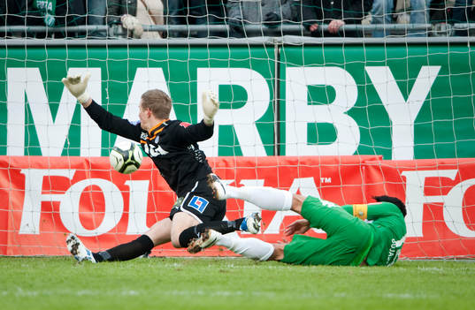 Sebastian Bojassen, Hammarby flyger in och nickar bollen