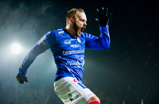 Måljubel av Magnus Eriksson. Jubel