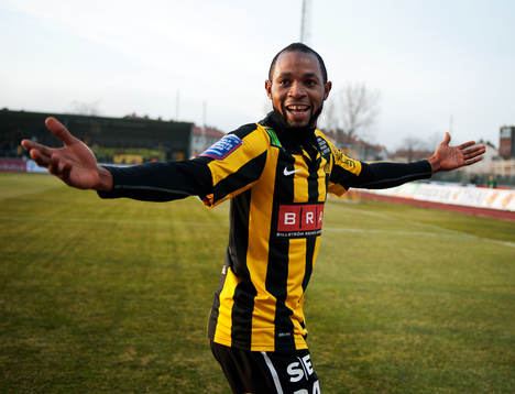 René Makondele, Häcken, gör 1-0, jubel