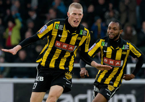 Tom Söderberg, Häcken, gör 2-0, jubel René Makondele