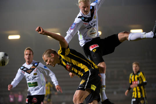 Mattias Östberg, Häcken. Robin Cederberg, Mjällby