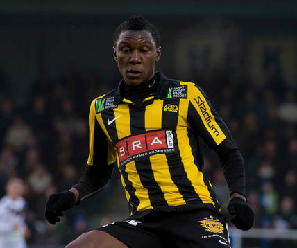 Dominic Chatto, Häcken