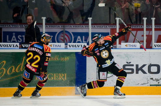 Daniel Widing, Brynäs spänner bågen