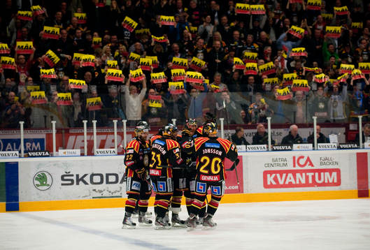 Jubel i hela Läkerol Arena