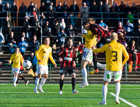 Nabil Bahoui, Brommapojkarna