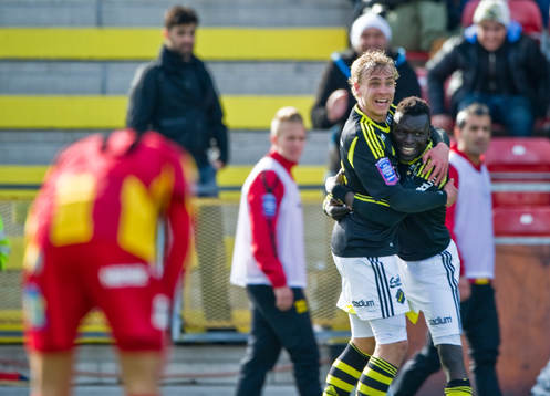 Pontus Engblom och Lalawélé Atakora, AIK, jubel