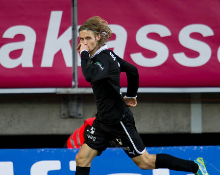 Tobias Grahn, Örebro, gör 1-2, jubel