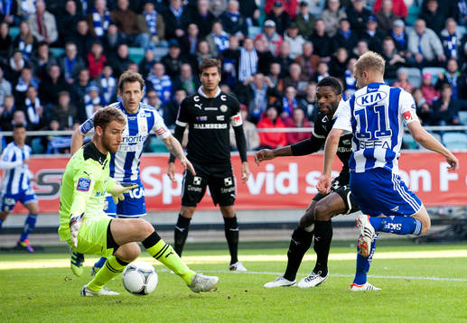 Robin Söder, IFK Göteborg, har en bra chans i matchens