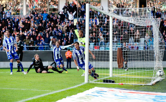 Hannes Stiller, IFK Göteborg, har ett bortdömt mål i