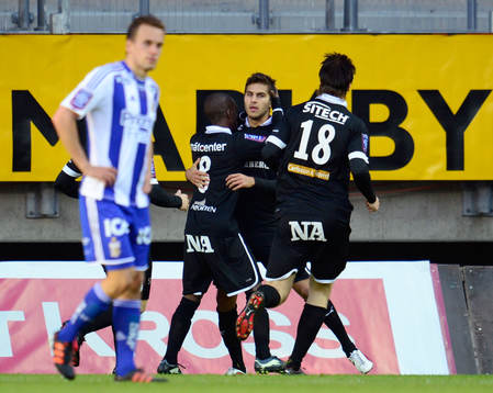 William Atashkadeh, Örebro, gör 1-1. Jubel