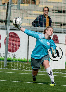 Thora Heelgadottir, målvakt