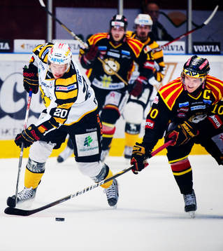 Erik Forssell, Skellefteå, utmanas av Jakob Silfverberg,