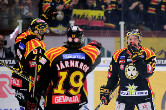 Jakob Silfverberg, Brynäs, gör 1-0