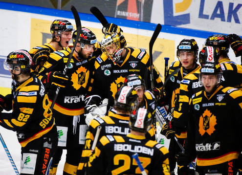 Joakim Lindström kramar om Joacim Eriksson, målvakt,