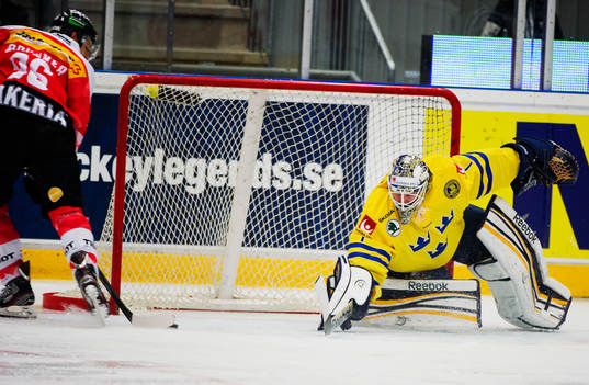 Bläddra bland fler bilder av Ishockey, Euro Hockey Challenge, Sverige - Schweiz