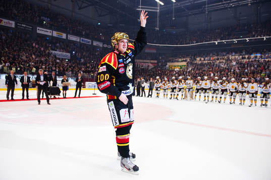 Jakob Silfverberg, Brynäs, tog emot priset som matchens
