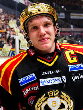 En rörd Jakob Silfverberg, Brynäs. Svenska Mästare 2012,