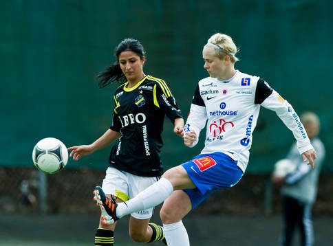 Nazanin Vaseghpanah, AIK och Edda Gardarsdóttir, Örebro
