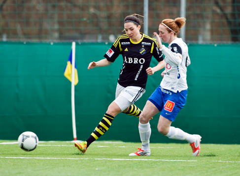 Clara Markstedt, AIK och Marina Peterson Engström, Örebro