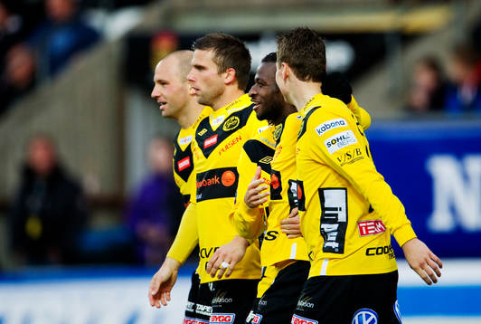 Amadou Jawo, Elfsborg, gratuleras till sitt 0-2-mål
