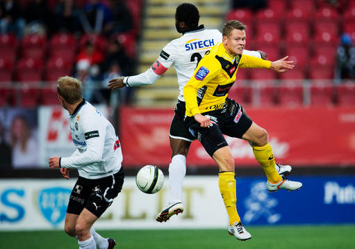 Viktor Claesson, Elfsborg, i en luftduell