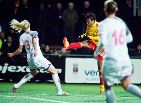 Elaine Moura, Tyresö skjuter in 2-0